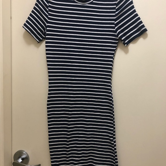 Clothes - Picture 8 of 16